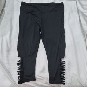 Women's Capri Black Leggings with Side Cut-Out Details Size 1X XL Workout Yoga